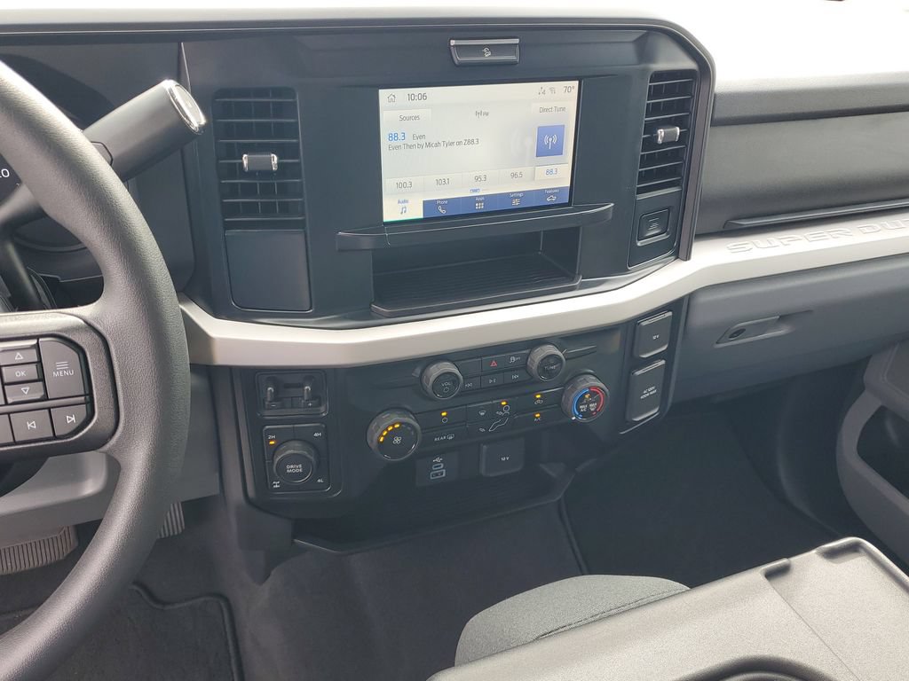 Used 2025 Ford F350 XLT w/ FX4 Off-Road Package AWD/4WD image 21