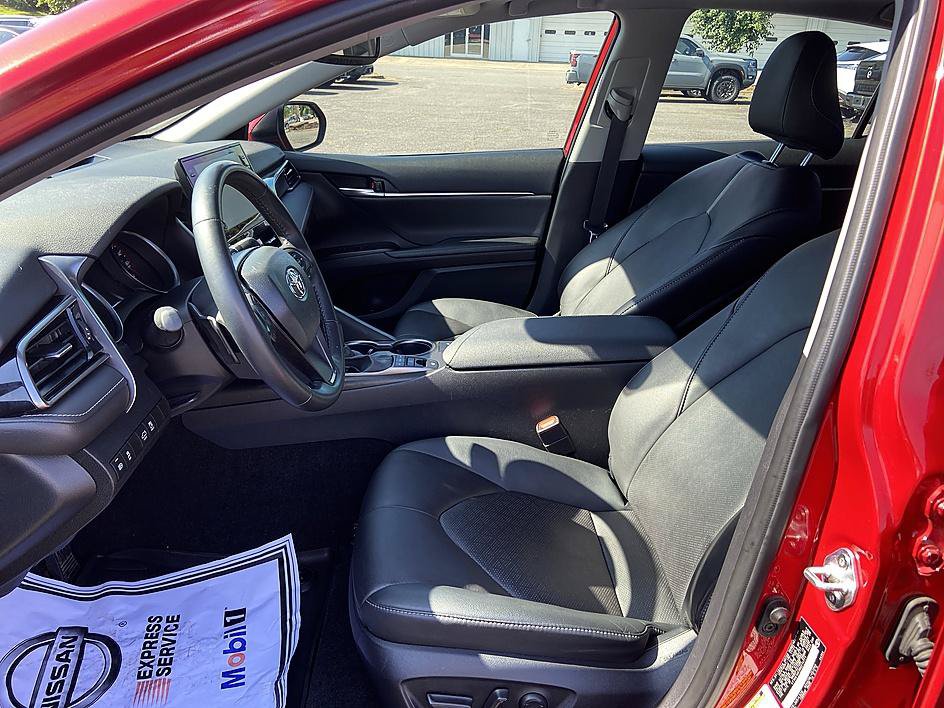 Used 2024 Toyota Camry XSE FWD image 11