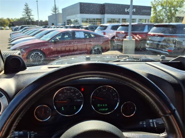 Used 2014 Jeep Wrangler Unlimited Rubicon w/ Connectivity Group image 34