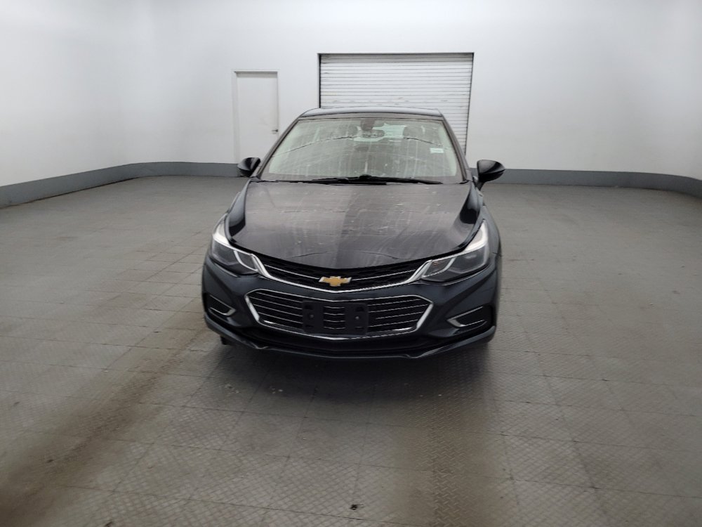 Used 2018 Chevrolet Cruze Premier FWD image 15