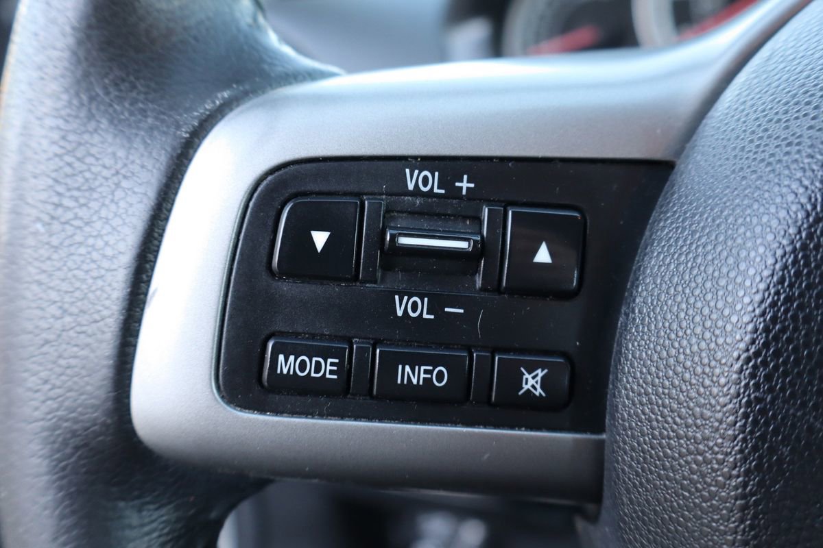 Used 2012 MAZDA MAZDA2 Touring image 32