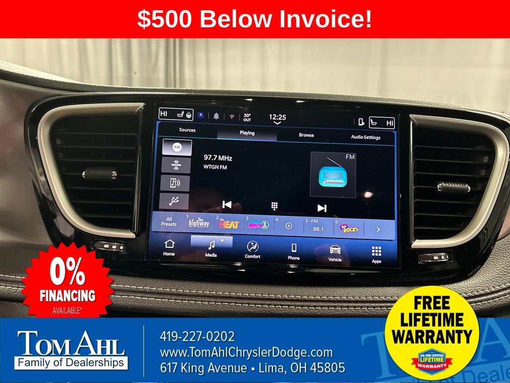 New 2026 Chrysler Pacifica Select image 15