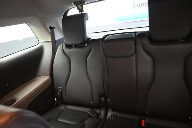 Used 2025 Kia Carnival FWD image 9