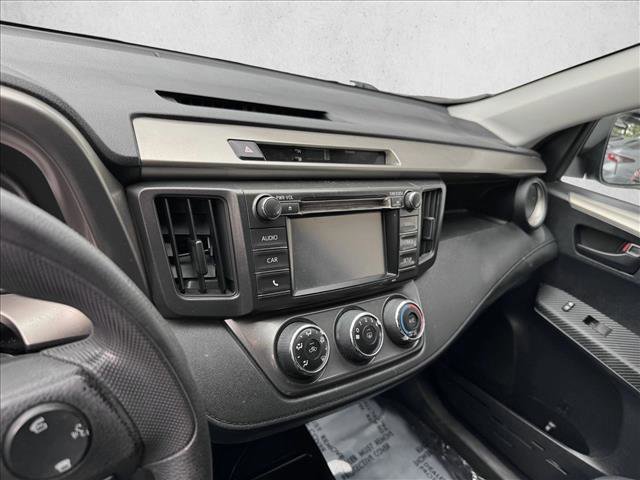 Used 2015 Toyota RAV4 LE AWD/4WD image 13