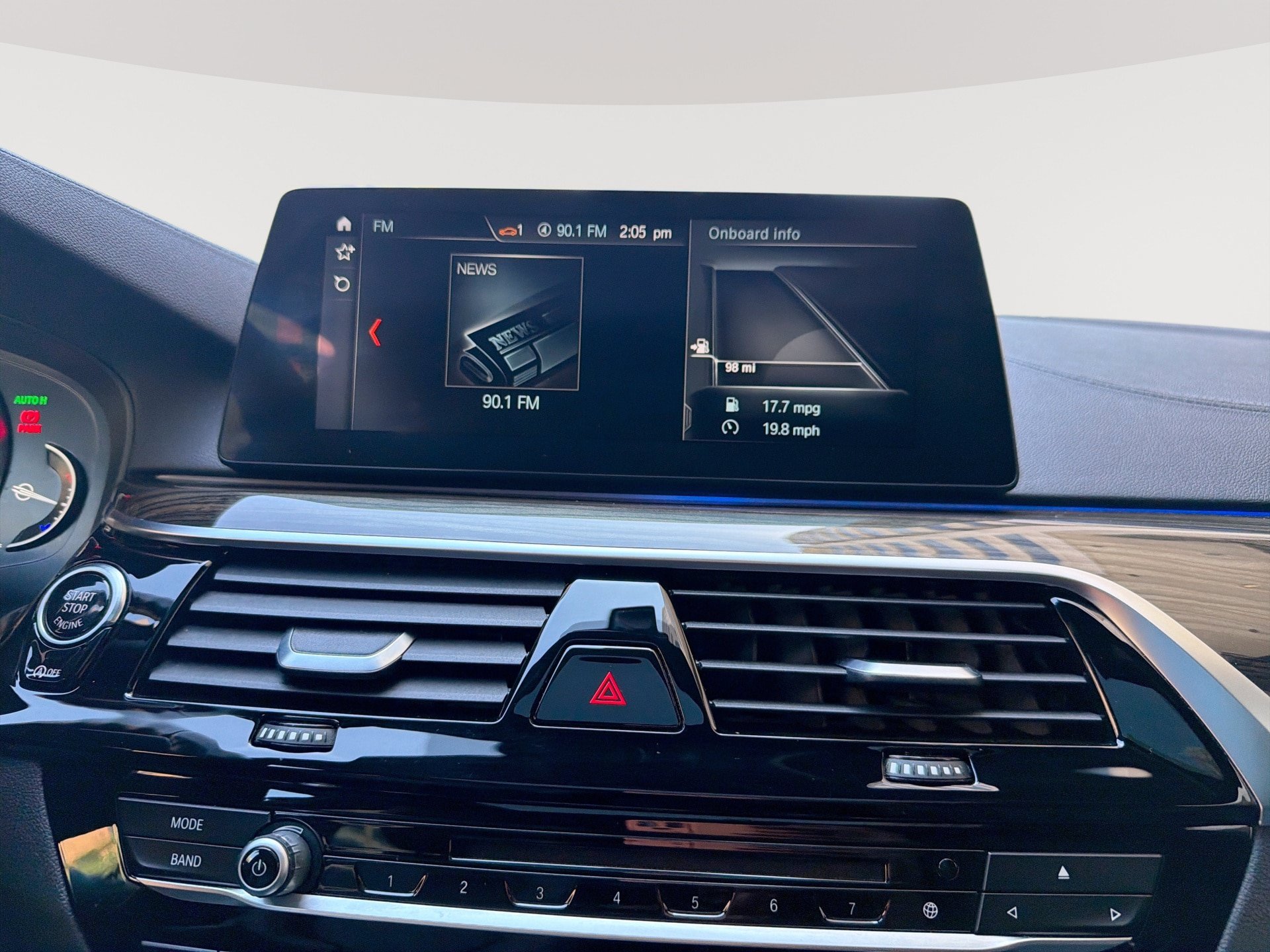 Used 2018 BMW 540i xDrive w/ M Sport Package AWD/4WD image 12
