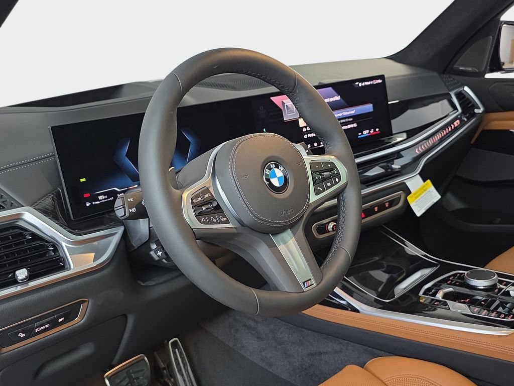 Used 2026 BMW X7 xDrive40i w/ M Sport Package AWD/4WD image 17