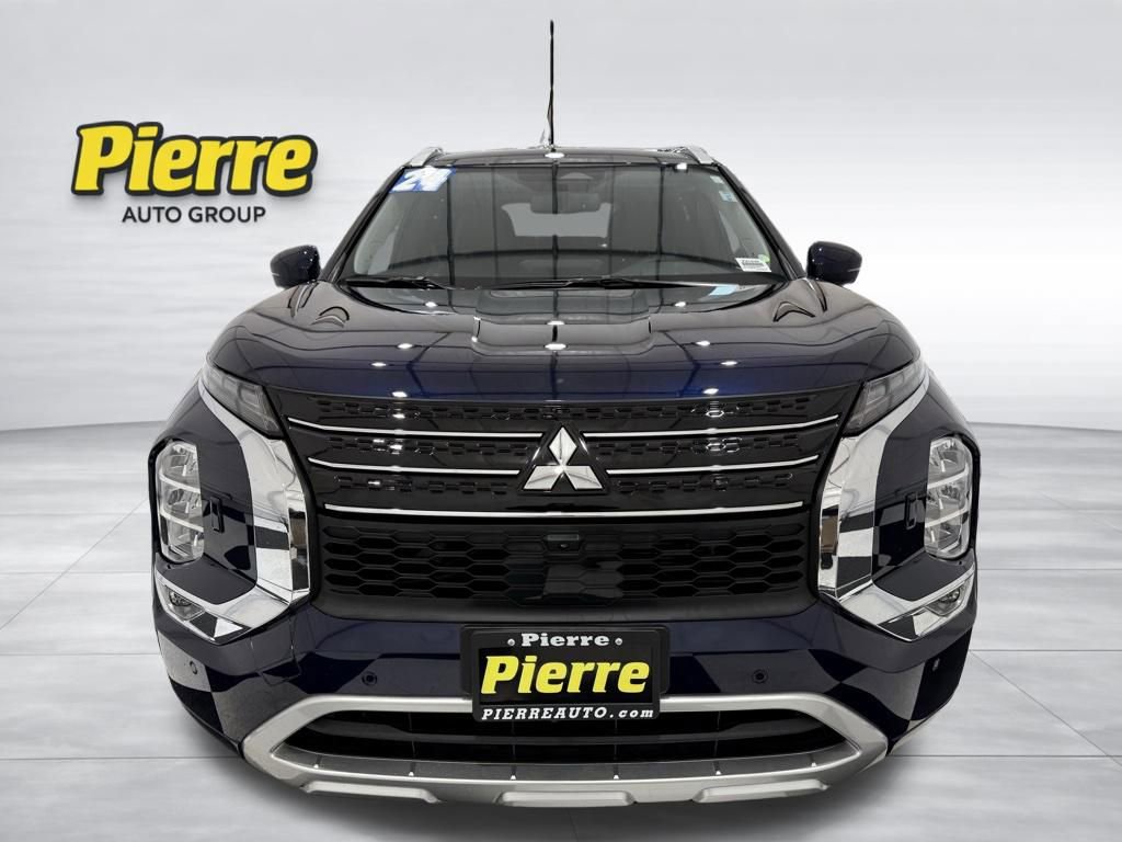 Used 2024 Mitsubishi Outlander SEL Black Edition image 10