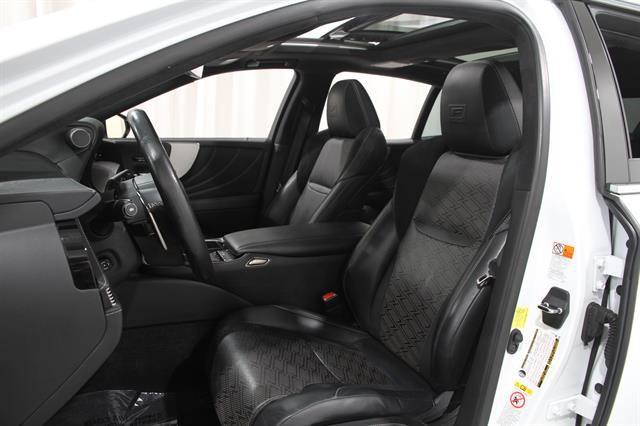 Used 2018 Lexus LS 500 F Sport w/ Accessory Package (Z2) image 5