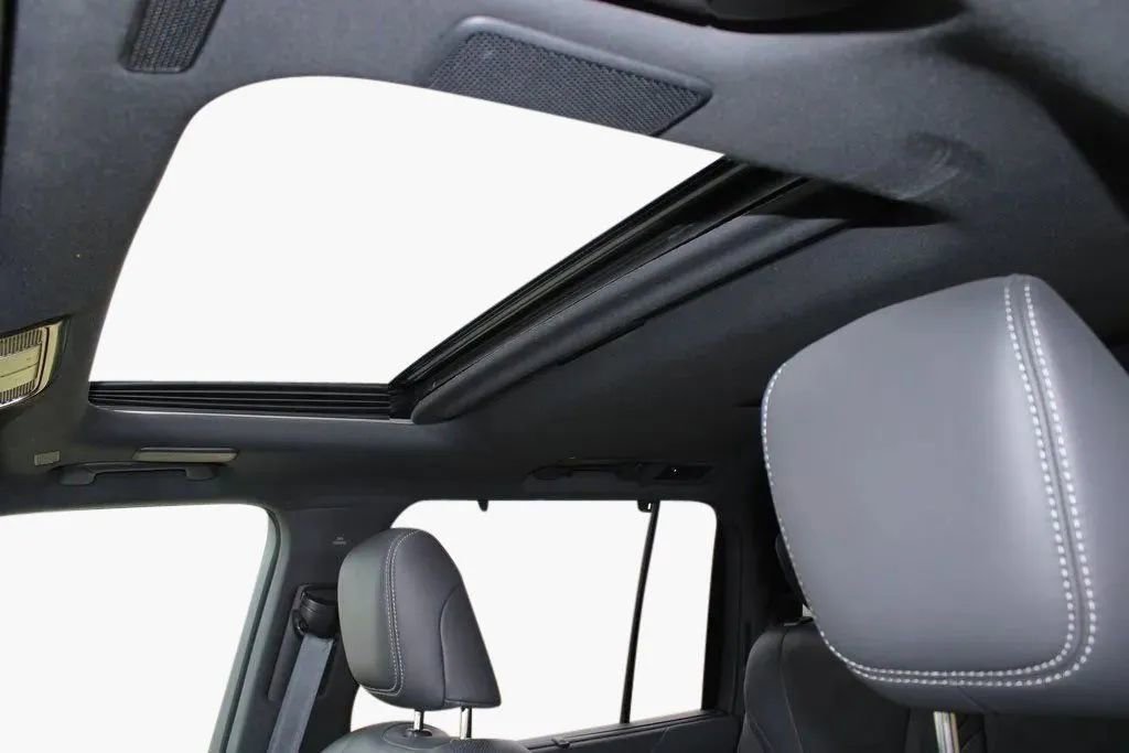 Used 2023 Lexus LX 600 4WD w/ Appearance Package image 35