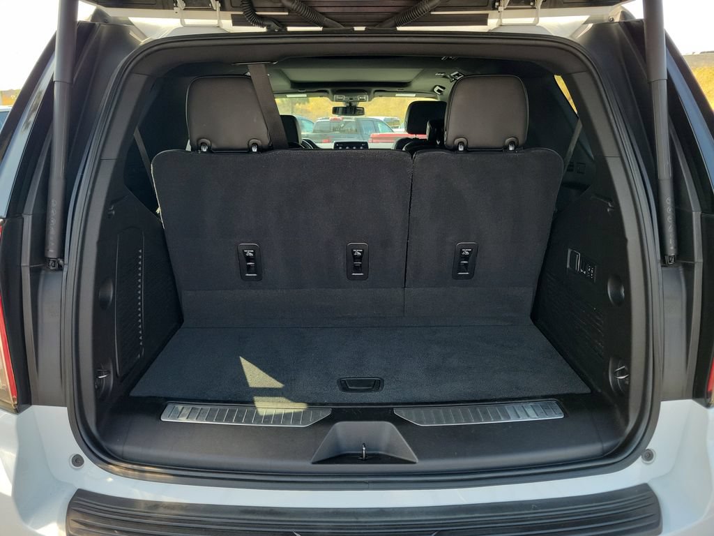 Used 2021 Chevrolet Tahoe RST w/ Luxury Package RWD image 23