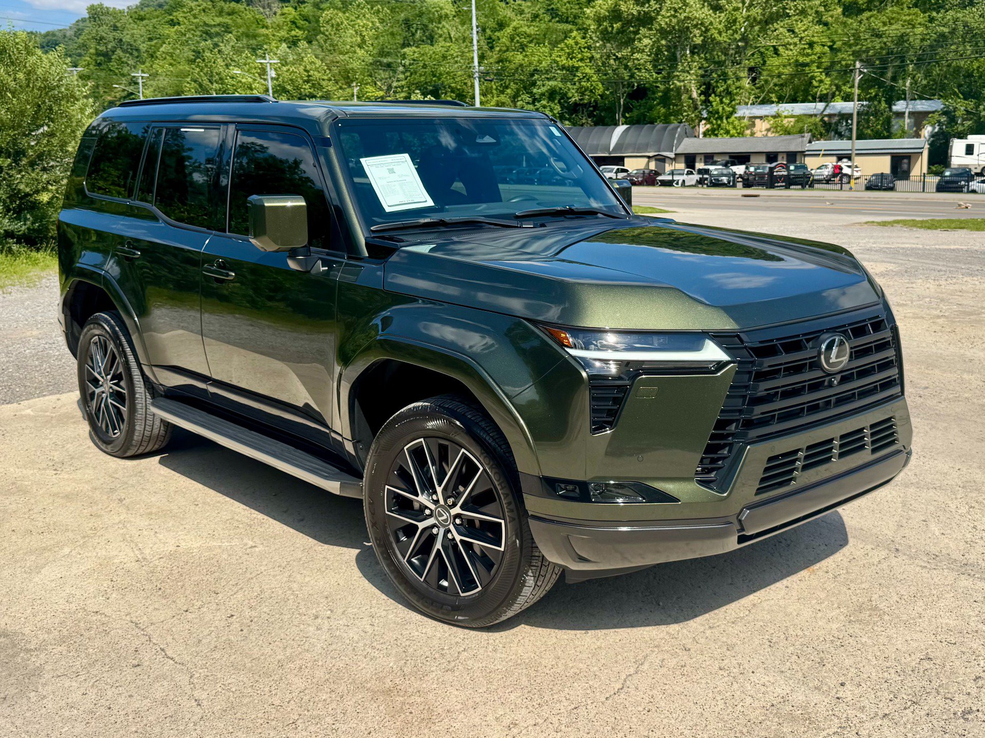 Used 2024 Lexus GX 550 w/ Accessory Package (Z1) AWD/4WD image 1