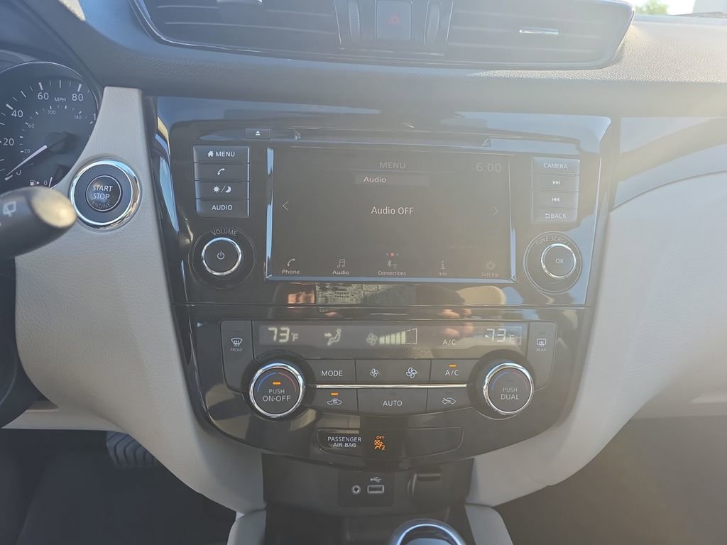 Used 2022 Nissan Rogue Sport SV w/ Technology Package AWD/4WD image 9