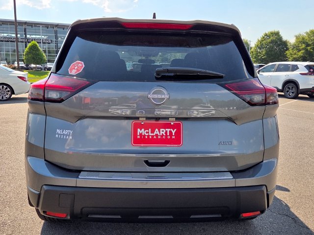 New 2026 Nissan Rogue SV AWD/4WD image 4