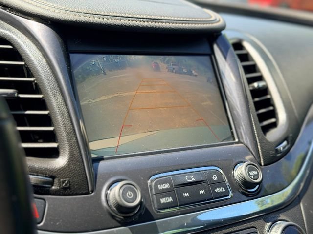 Used 2016 Chevrolet Impala LT w/ Convenience Package FWD image 12