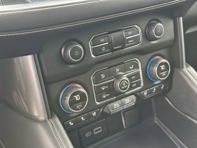 Certified 2023 Chevrolet Suburban Premier image 12