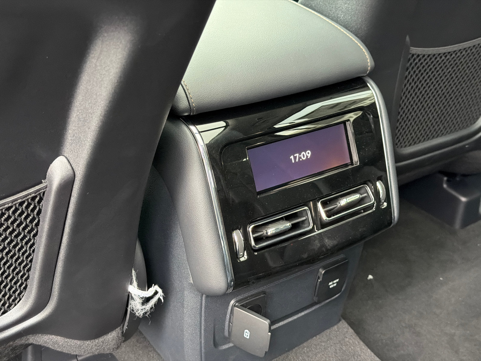 New 2027 Lincoln Aviator AWD w/ Jet Appearance Package image 23
