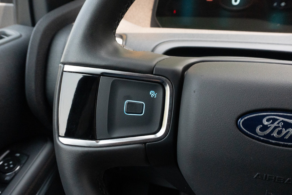 Used 2025 Ford Expedition Max Active RWD image 31