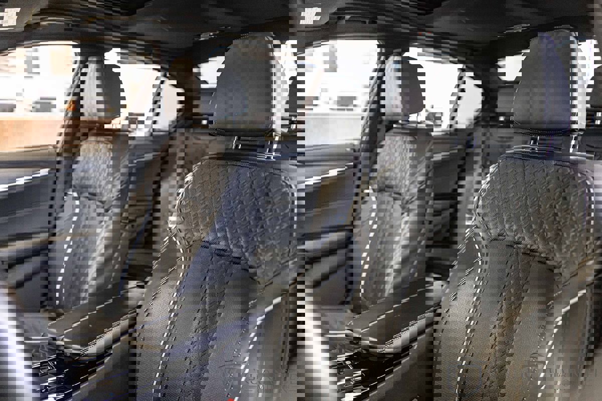 Used 2021 BMW 530e xDrive w/ Executive Package image 19