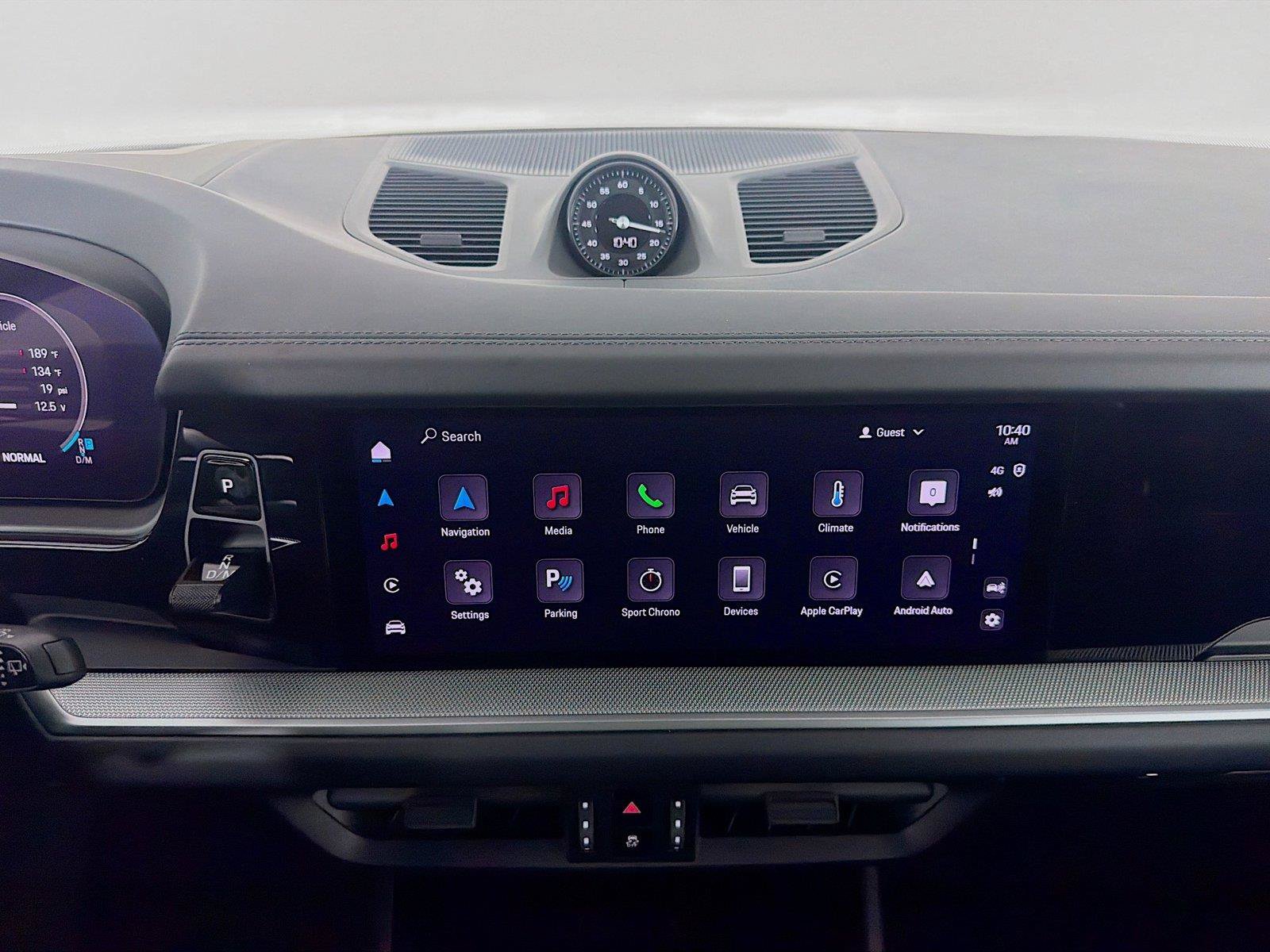Certified 2025 Porsche Cayenne AWD/4WD image 19