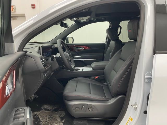 New 2026 Chevrolet Traverse Z71 w/ Driver Confidence Package image 9