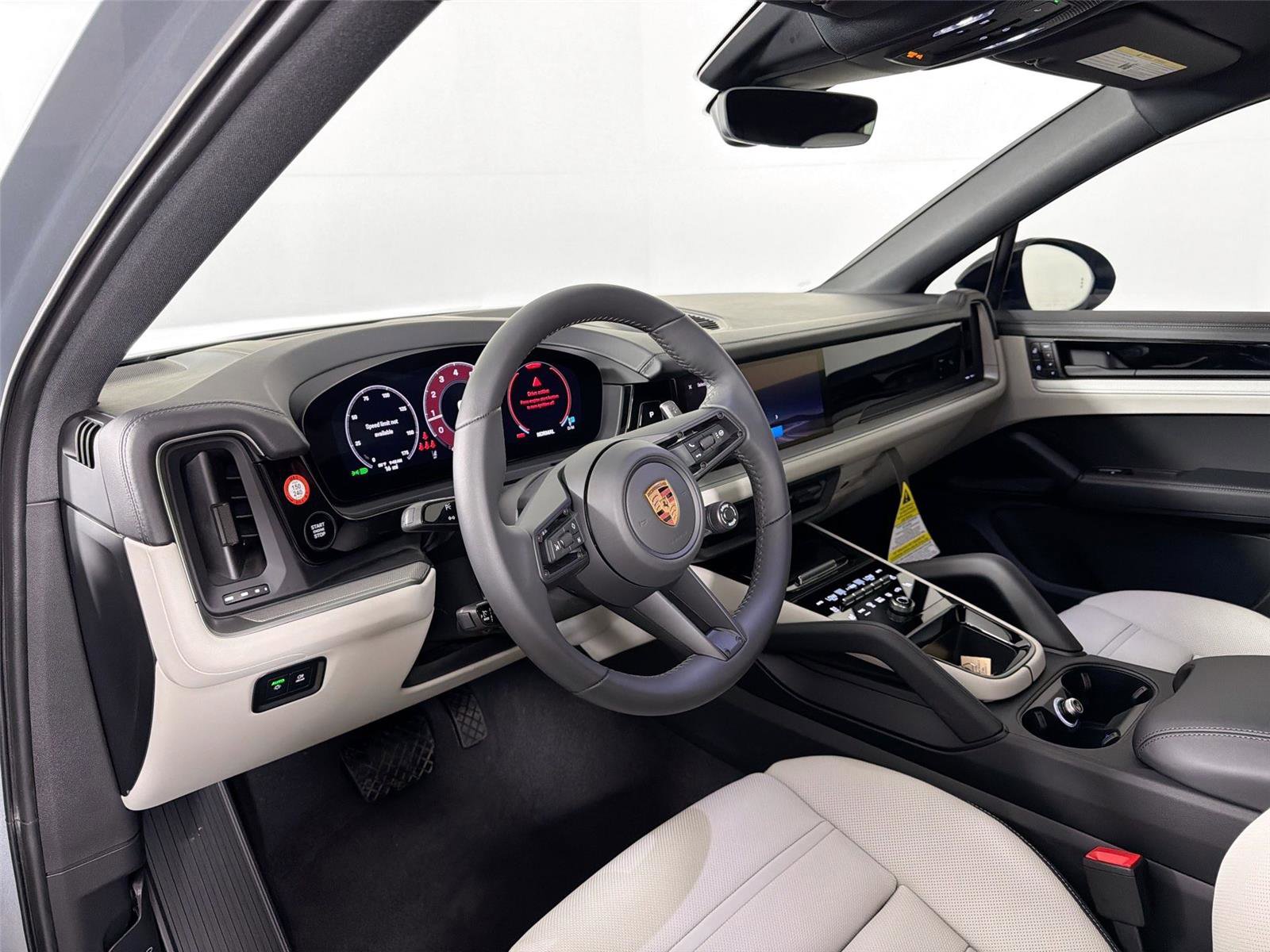 Used 2026 Porsche Cayenne Coupe AWD/4WD image 4