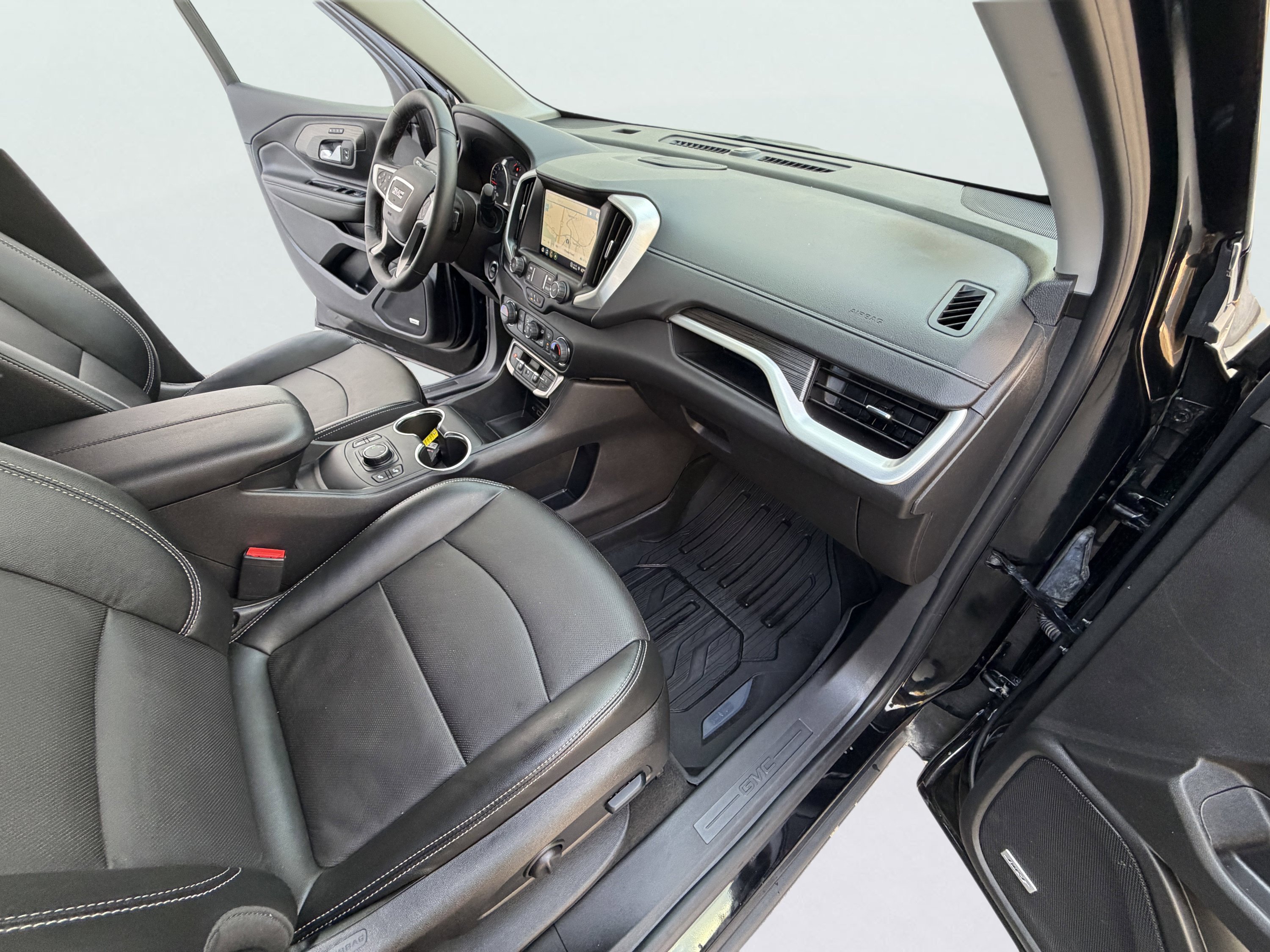 Used 2024 GMC Terrain SLT w/ Infotainment Package II AWD/4WD image 30