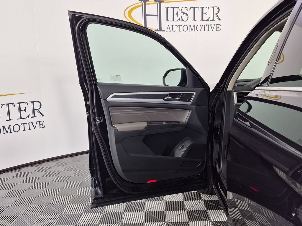 Used 2023 Volkswagen Atlas SEL Premium AWD/4WD image 14