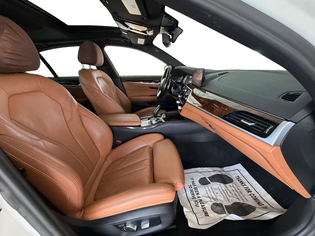 Used 2019 BMW 530i xDrive w/ Convenience Package image 12