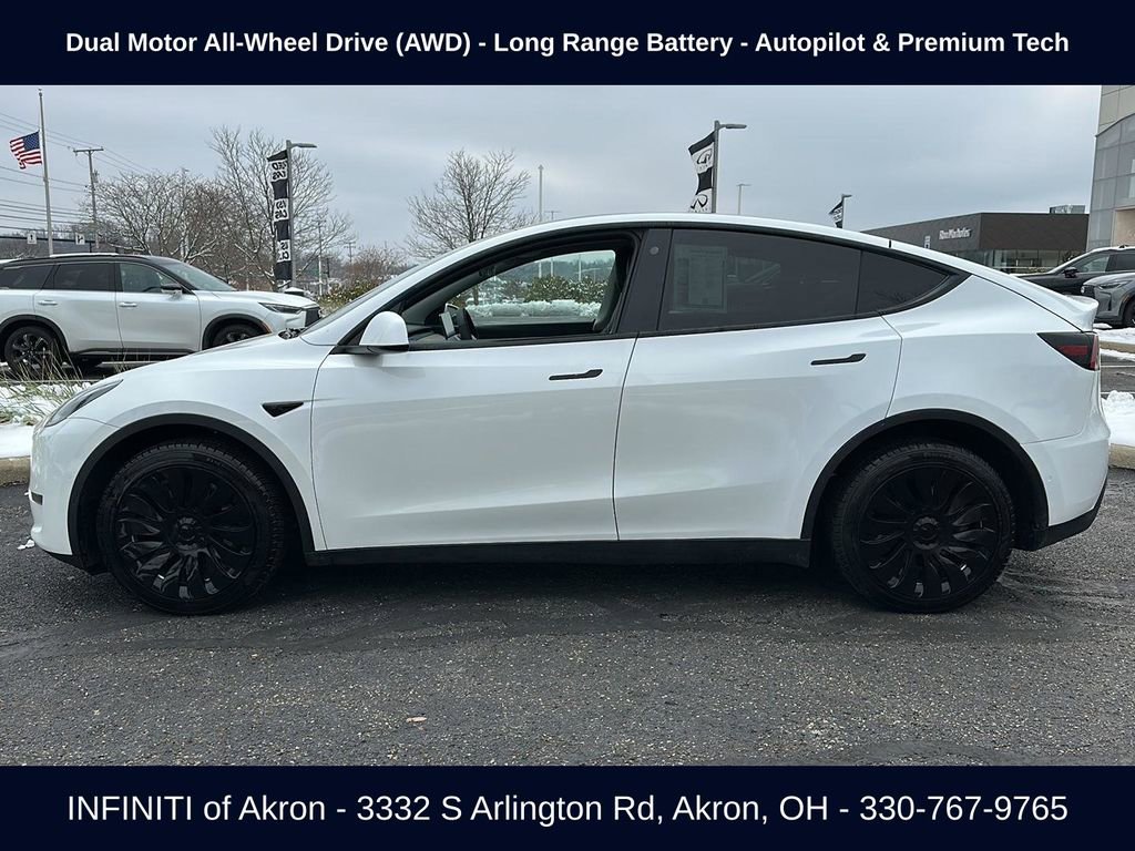 Used 2022 Tesla Model Y Long Range image 8