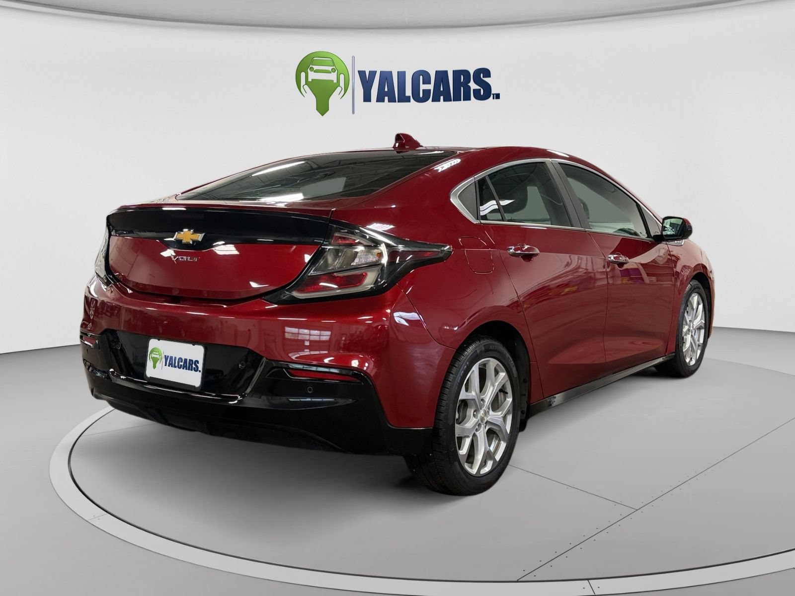 Used 2018 Chevrolet Volt Premier w/ Driver Confidence Package FWD image 5