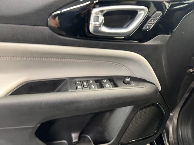 Used 2022 Jeep Compass Limited w/ Elite Group image 25