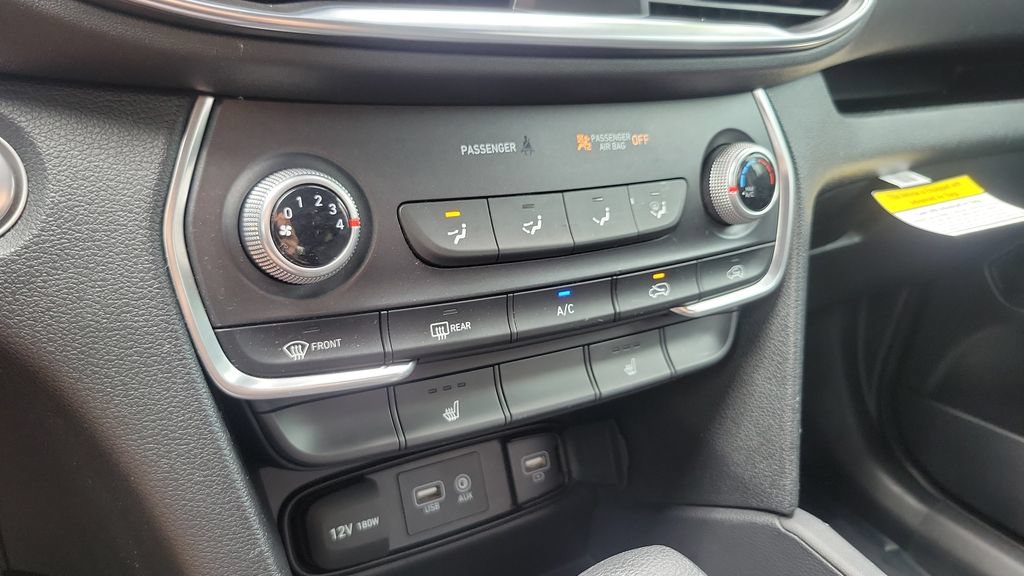 Used 2020 Hyundai Santa Fe SEL FWD image 18