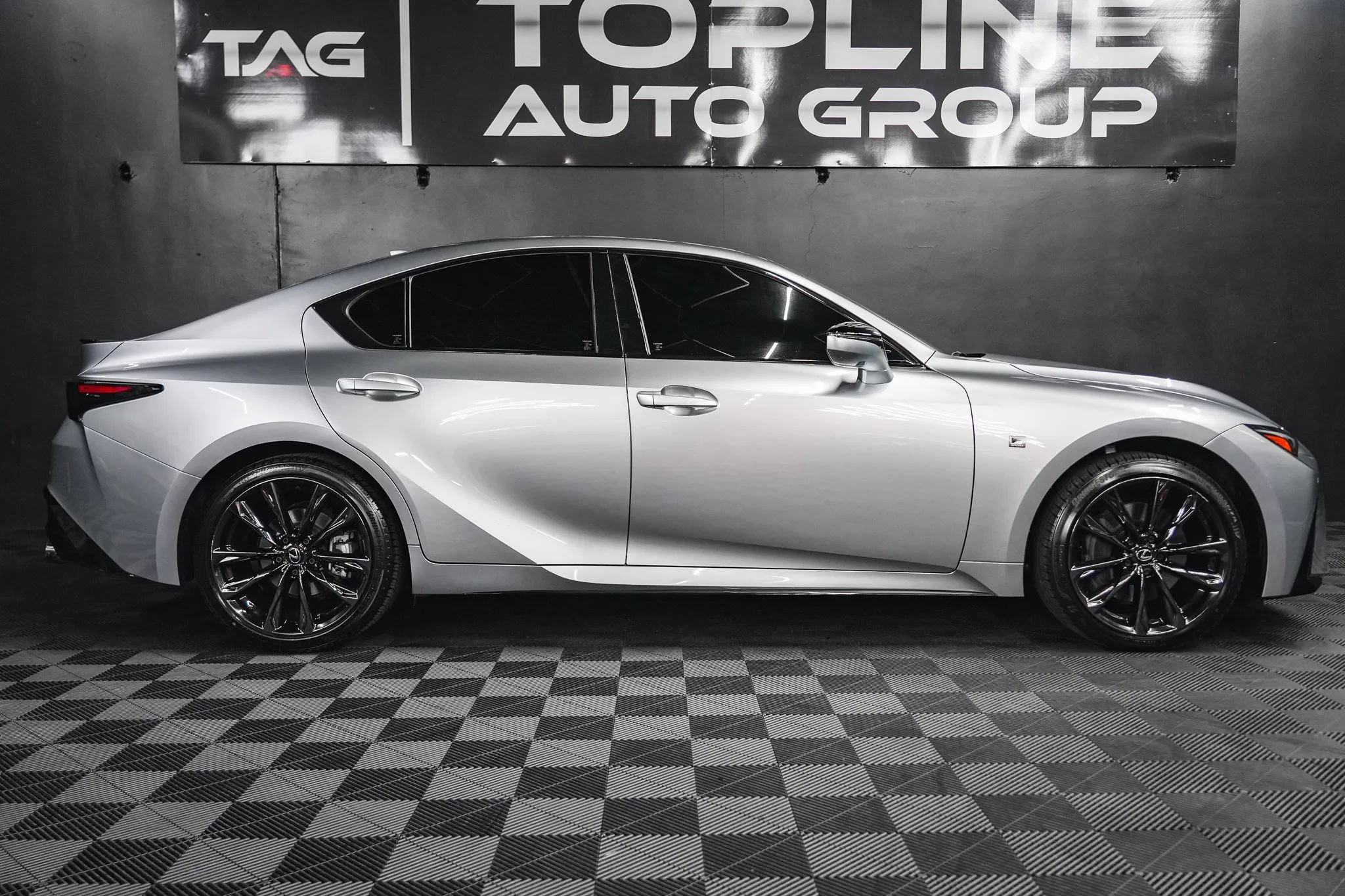 Used 2024 Lexus IS 350 F Sport w/ Navigation Package AWD/4WD image 18