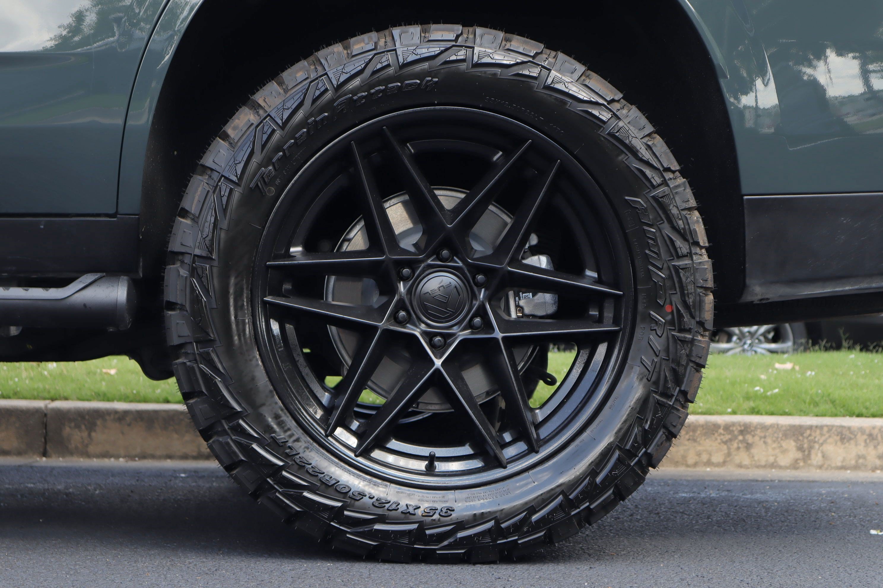 Used 2026 Chevrolet Tahoe Z71 w/ Z71 Off-Road Package AWD/4WD image 6