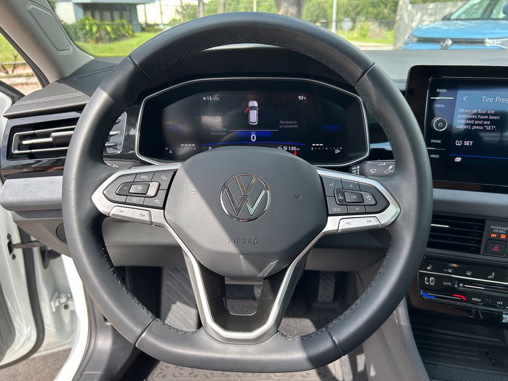 Certified 2026 Volkswagen Jetta SE w/ Black Wheel Package FWD image 21