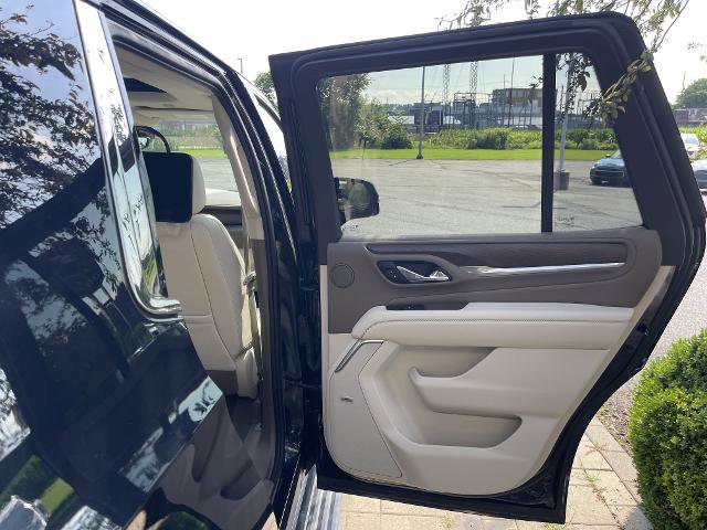 Used 2021 GMC Yukon Denali w/ Denali Premium Package image 26