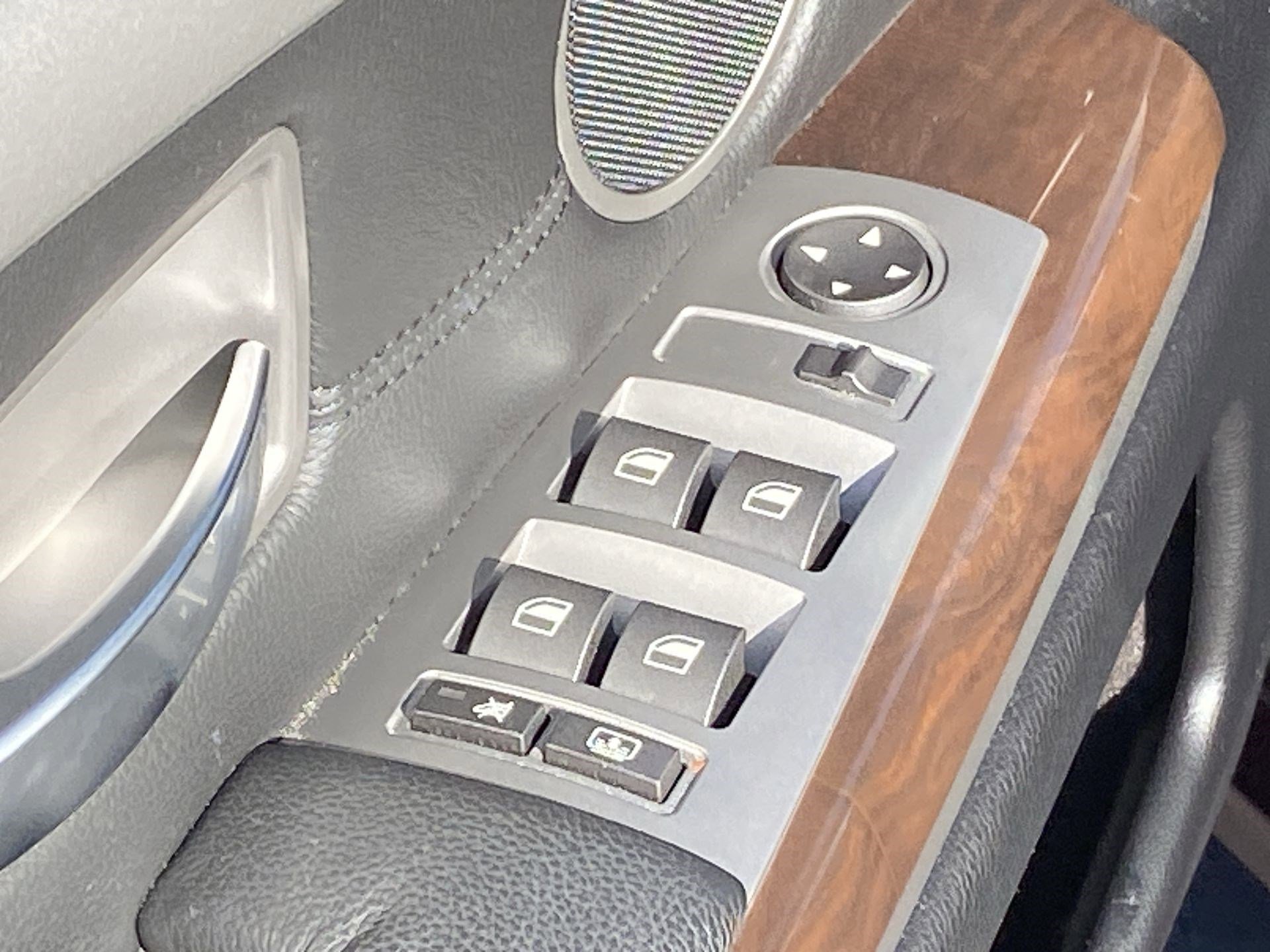 Used 2006 BMW 750Li image 28