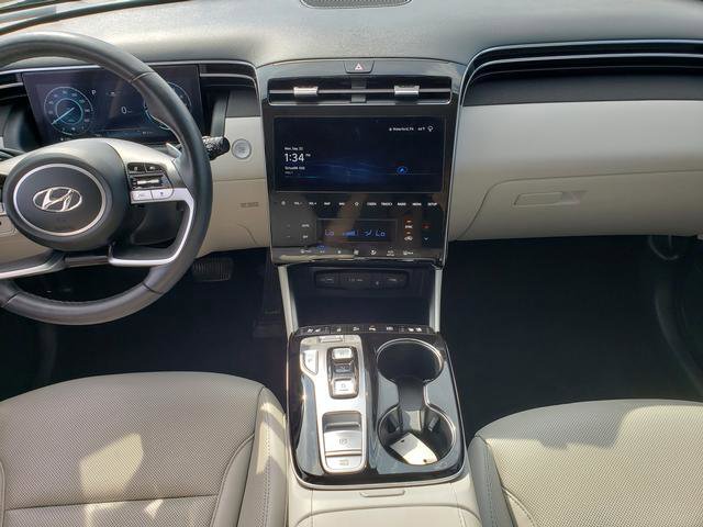 Used 2024 Hyundai Tucson Limited image 18