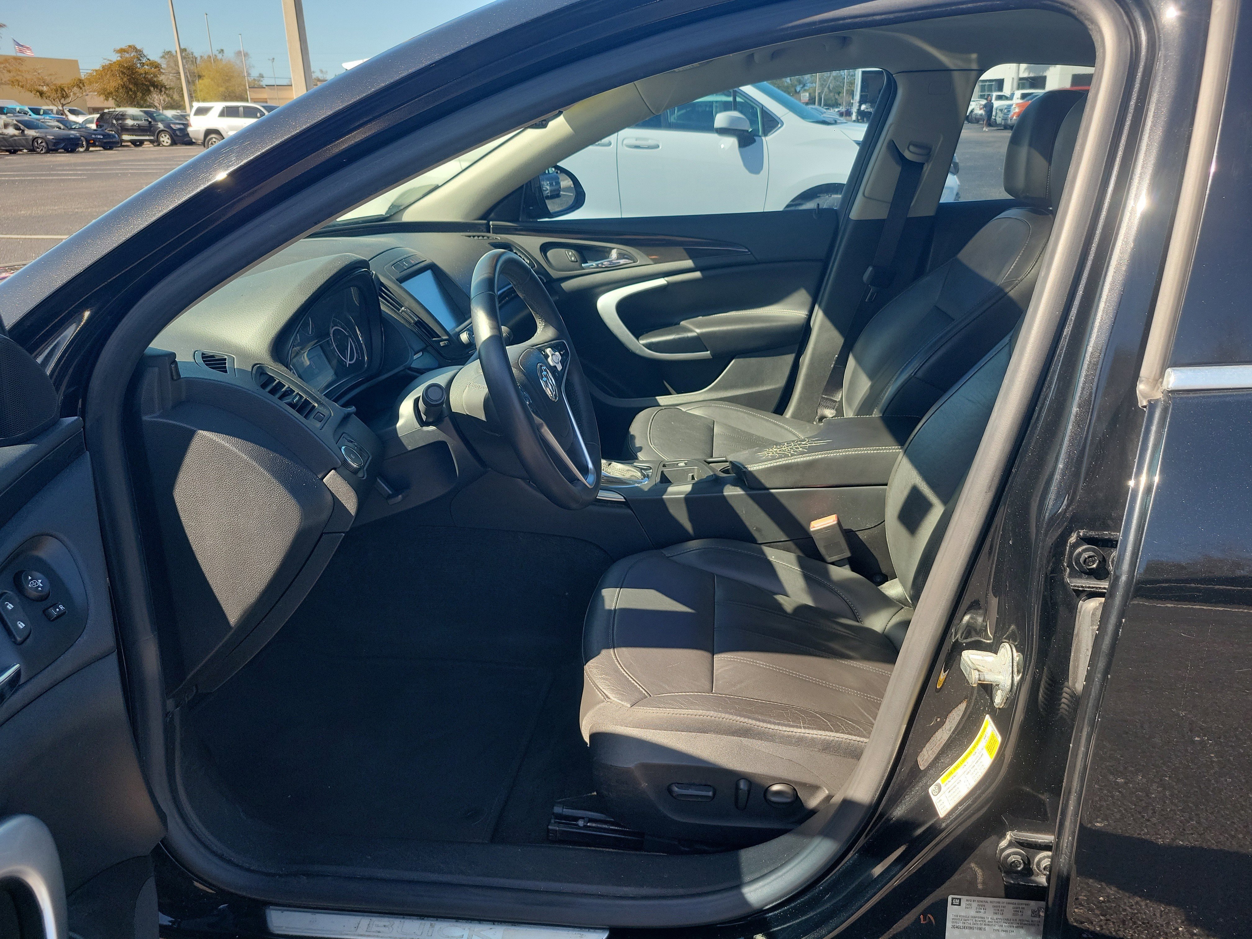 Used 2017 Buick Regal Sport Touring image 22