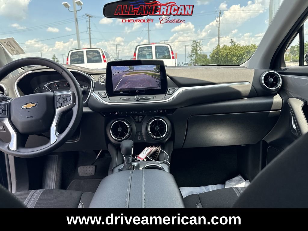 Used 2025 Chevrolet Blazer LT image 19