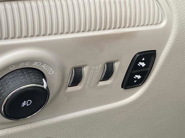 Used 2024 Jeep Wagoneer 4WD w/ Premium Group I image 33