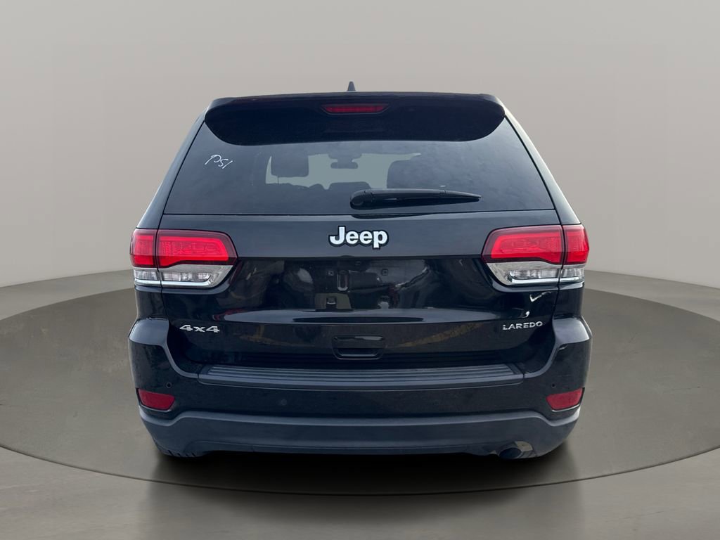 Used 2021 Jeep Grand Cherokee Laredo w/ Security & Convenience Group AWD/4WD image 4