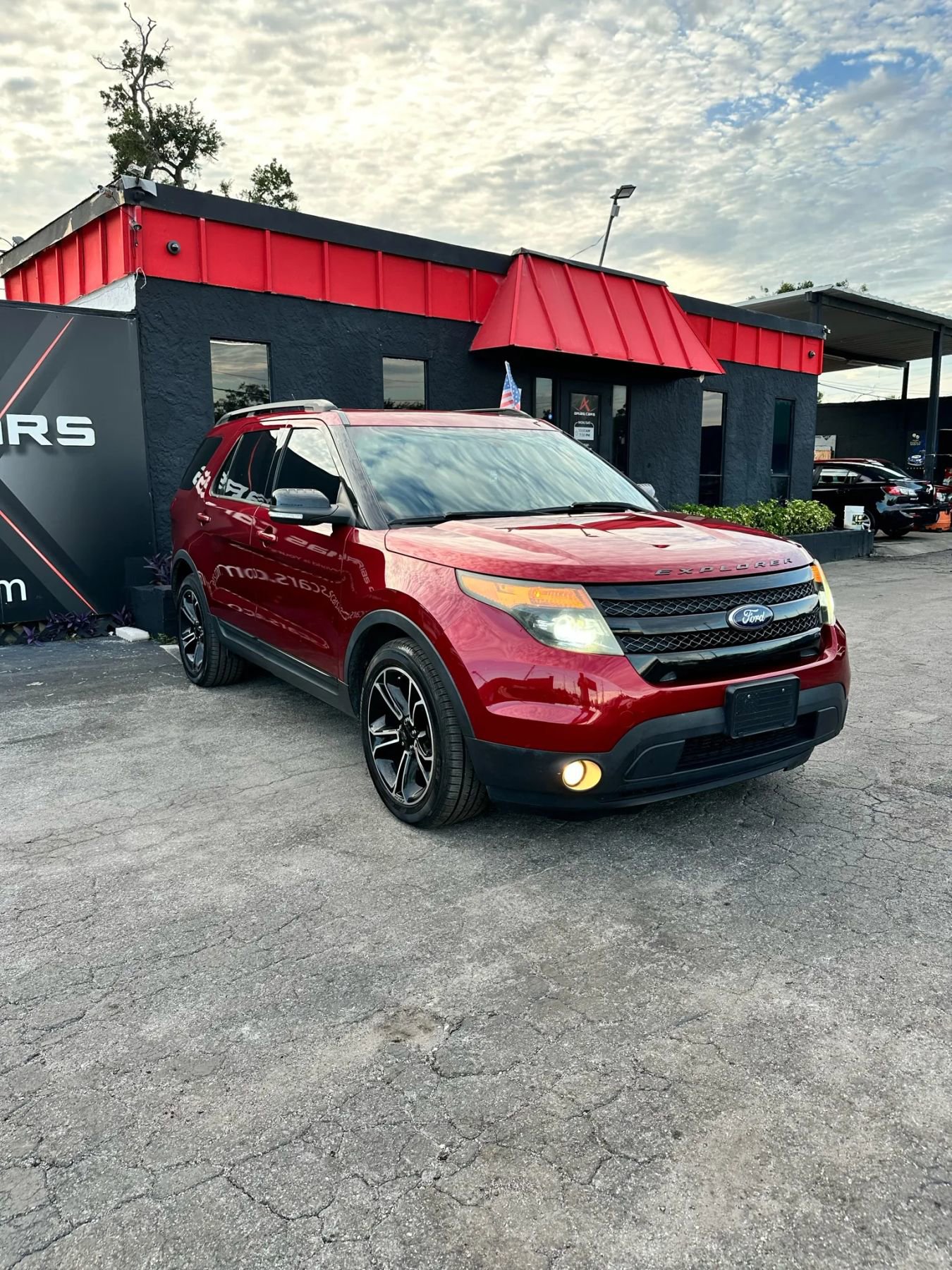 Used 2015 Ford Explorer Sport w/ Equipment Group 401A image 3