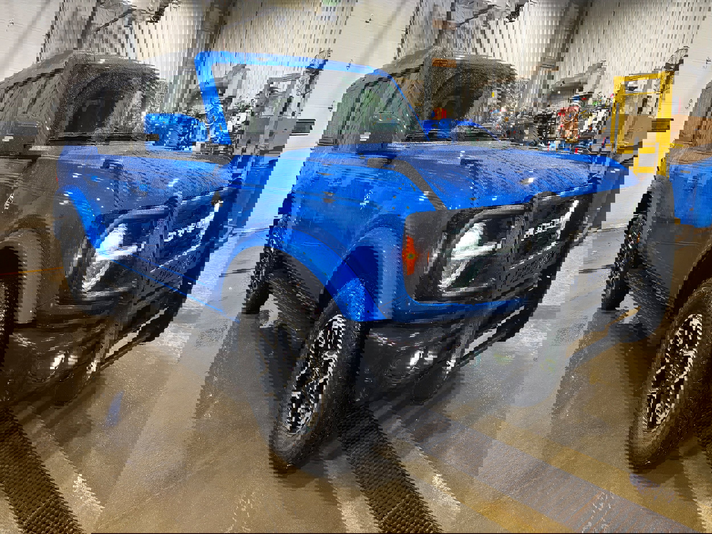 Used 2024 Ford Bronco Outer Banks image 1