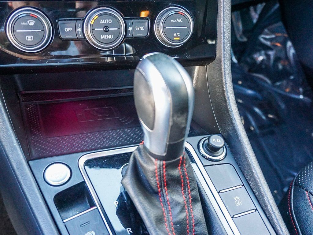 Used 2020 Volkswagen Jetta GLI Autobahn image 23