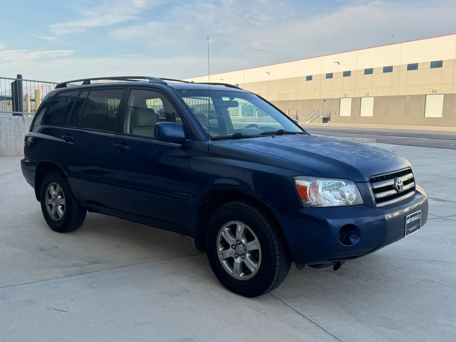 Used 2005 Toyota Highlander 2WD V6 w/ 3rd Row image 7