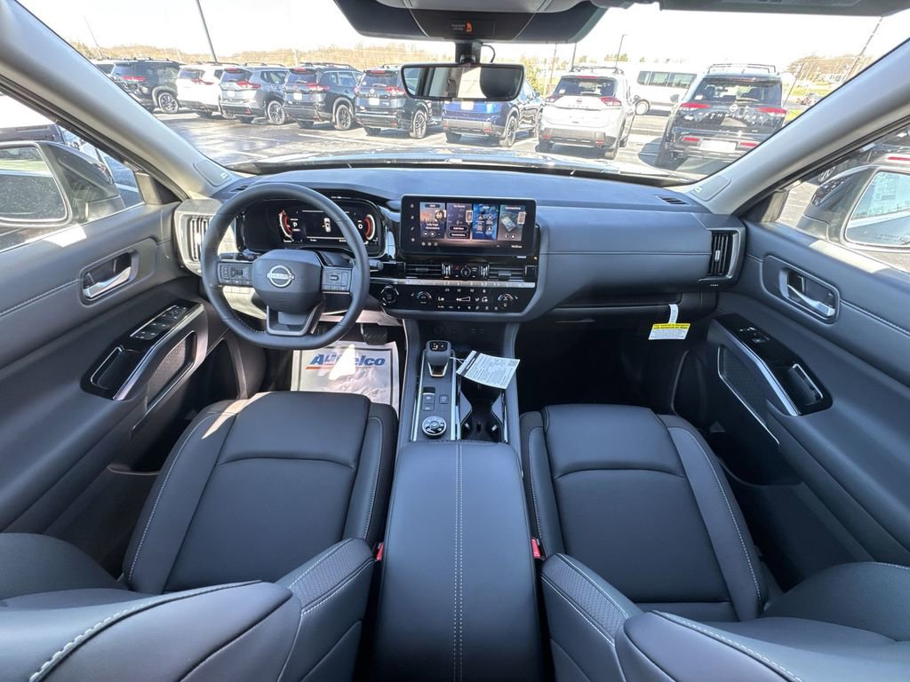 New 2026 Nissan Pathfinder SL image 21