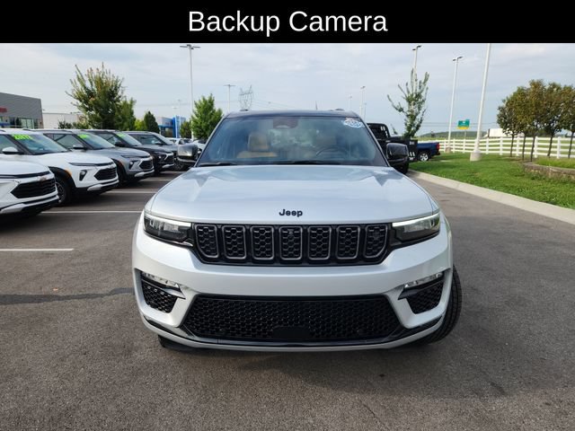 Used 2025 Jeep Grand Cherokee Summit AWD/4WD image 2