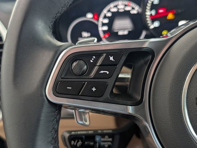 Used 2023 Porsche Cayenne AWD/4WD image 22