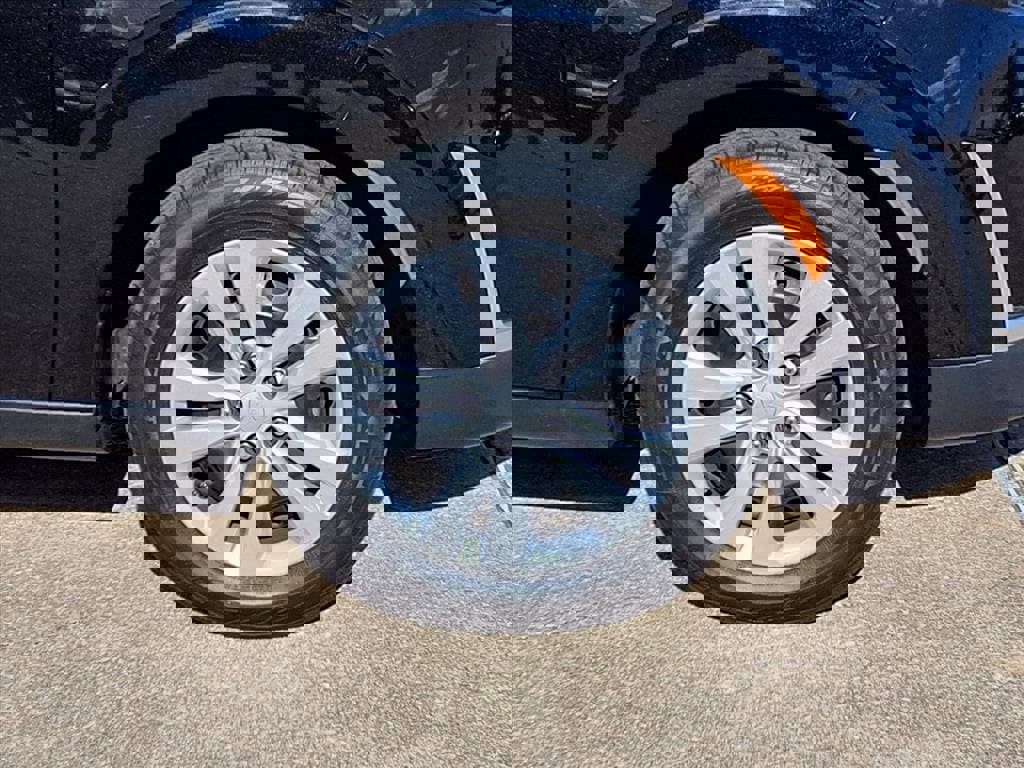 Used 2023 Kia Soul LX image 29